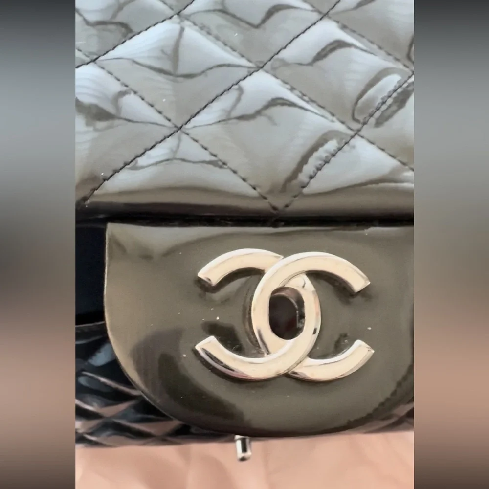 EUC Chanel JUMBO Double Flap Striated Green Quilted Patent Leather Shoulder Bag - Picture 14 of 16